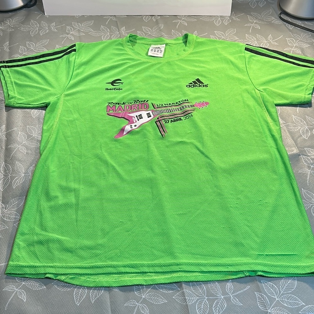 Men’s Adidas Jersey. Damaged, see pictures.